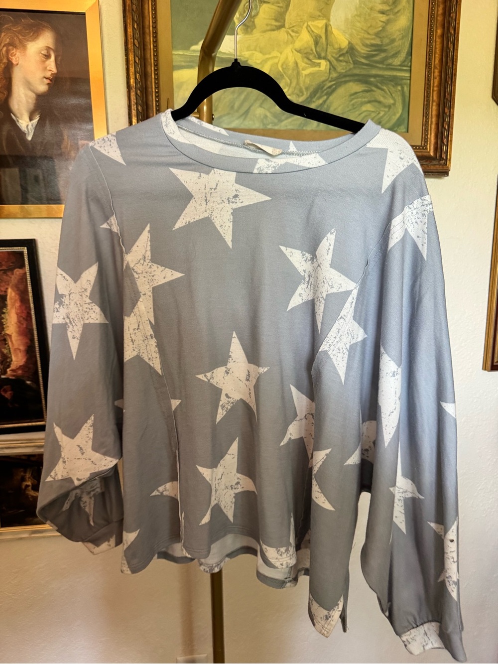 Altar’d State Light Gray Star Print Long Sleeve Top L